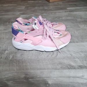 Pink sneakers from nike